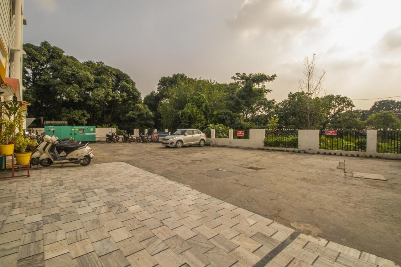 Wow Stayz2 Hotel Jahanvi Dale Харидвар Экстерьер фото